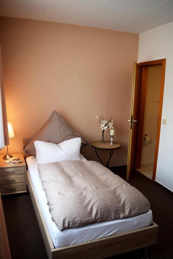 Hotel- Restaurant Kerzan'S Dortmund Eksteriør billede
